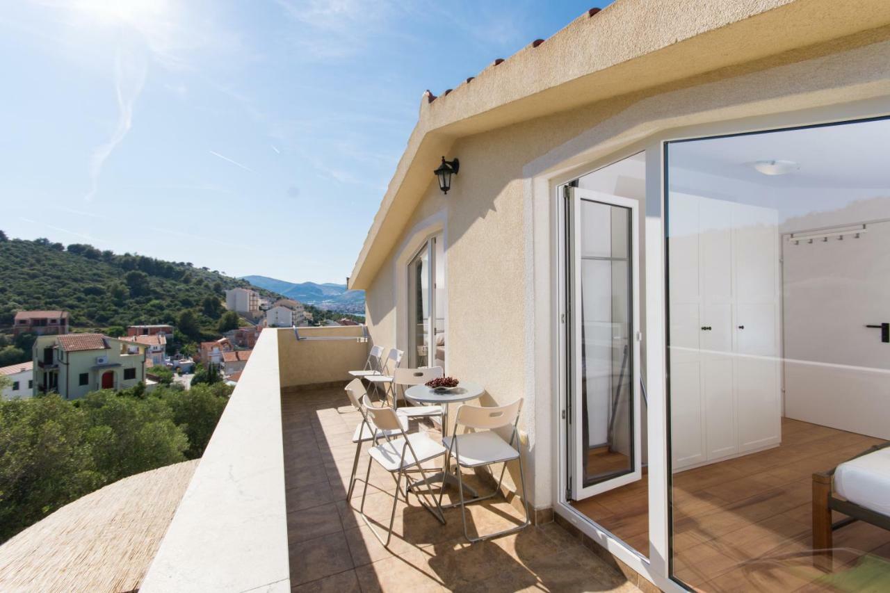 Apartments Bluesky Trogir Buitenkant foto